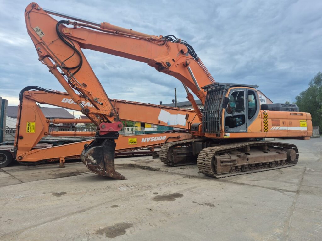 Koparka gąsienicowa DOOSAN DX420LC – long + ramię wyburzeniowe